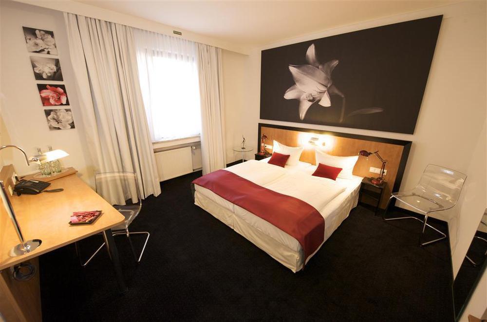 Max Brown Hotel Midtown, Part Of Sircle Collection Düsseldorf Værelse billede